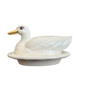 Vintage White Duck Covered Dish Ceramic Butter Oval 8 x 5 x 5"